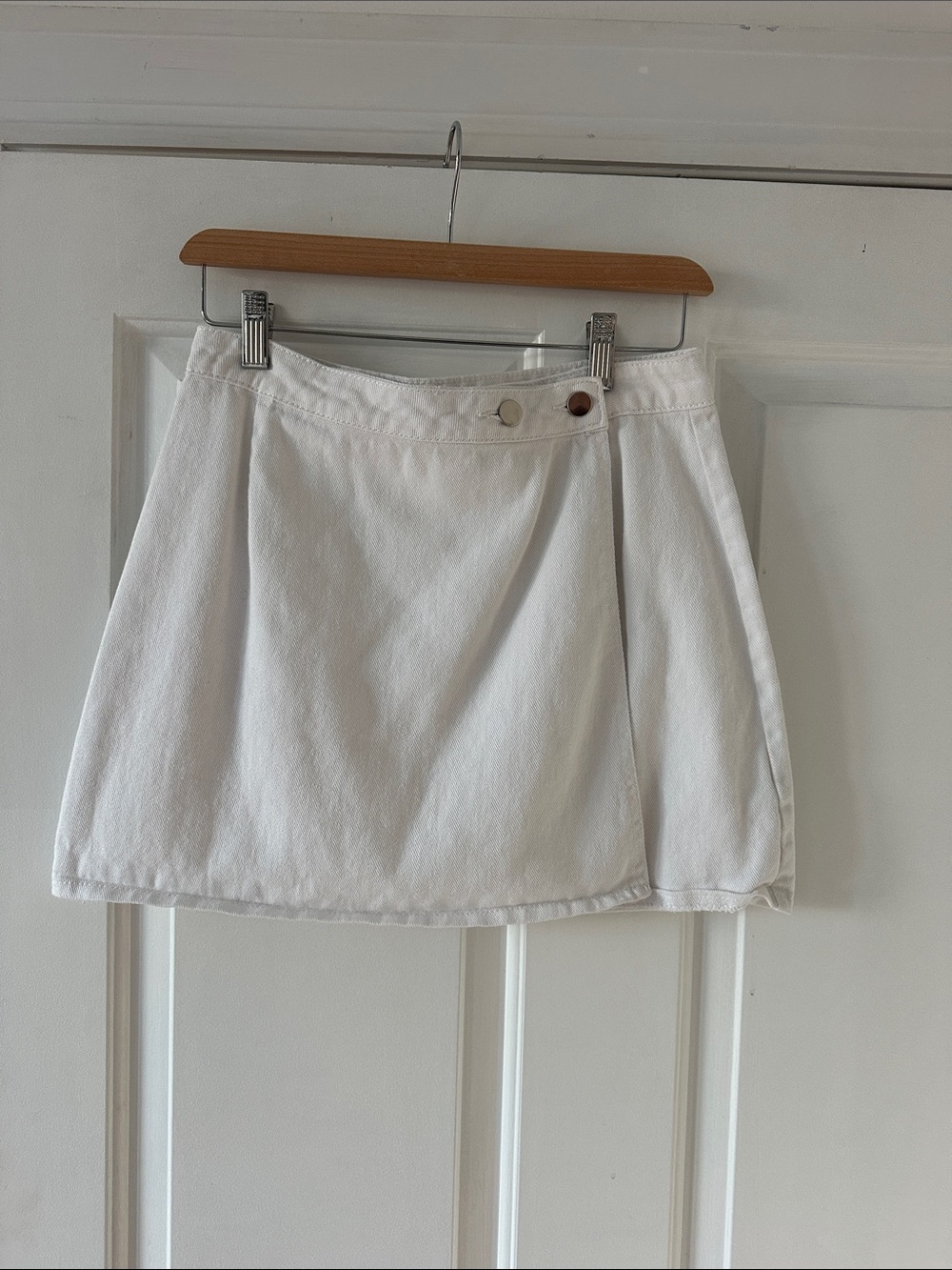 Classic White Women's Mini Denim Skirt